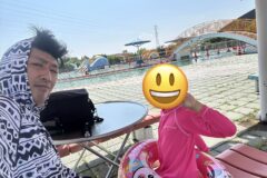 暑くなりました。プールはじめました。