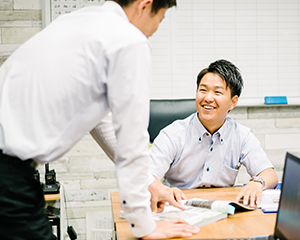 包摂的かつ持続可能な経済成長及びすべての人々の完全かつ生産的な雇用と働きがいのある人間らしい雇用(ディーセント・ワーク)を促進します。